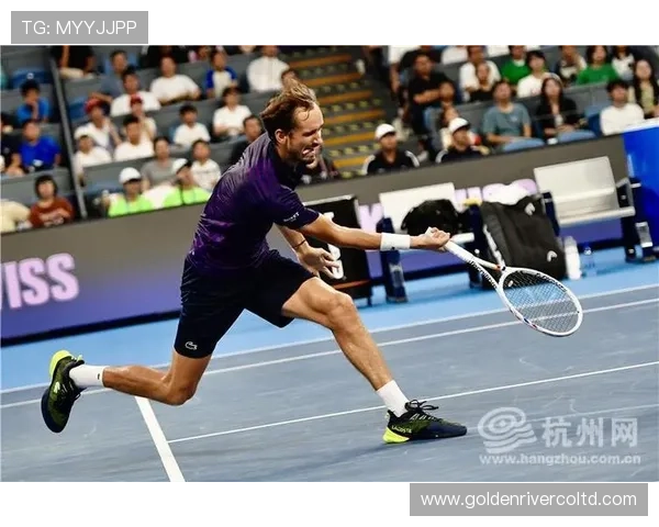 杭州网球队技术争议引发热议球员表现与教练策略成焦点讨论