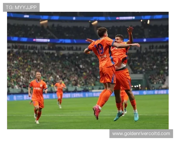 足球明星泰叙昆的传奇之路与辉煌成就解析