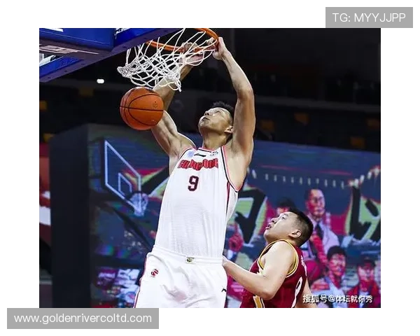 重庆足球队强势领跑挑战赛积分榜积80分展现冠军实力 重庆足球队强势领跑挑战赛积分榜积80分展现冠军实力