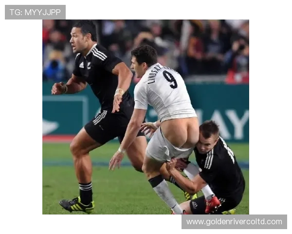 足球明星的搞笑瞬间大盘点那些让人捧腹大笑的趣事与尴尬时刻